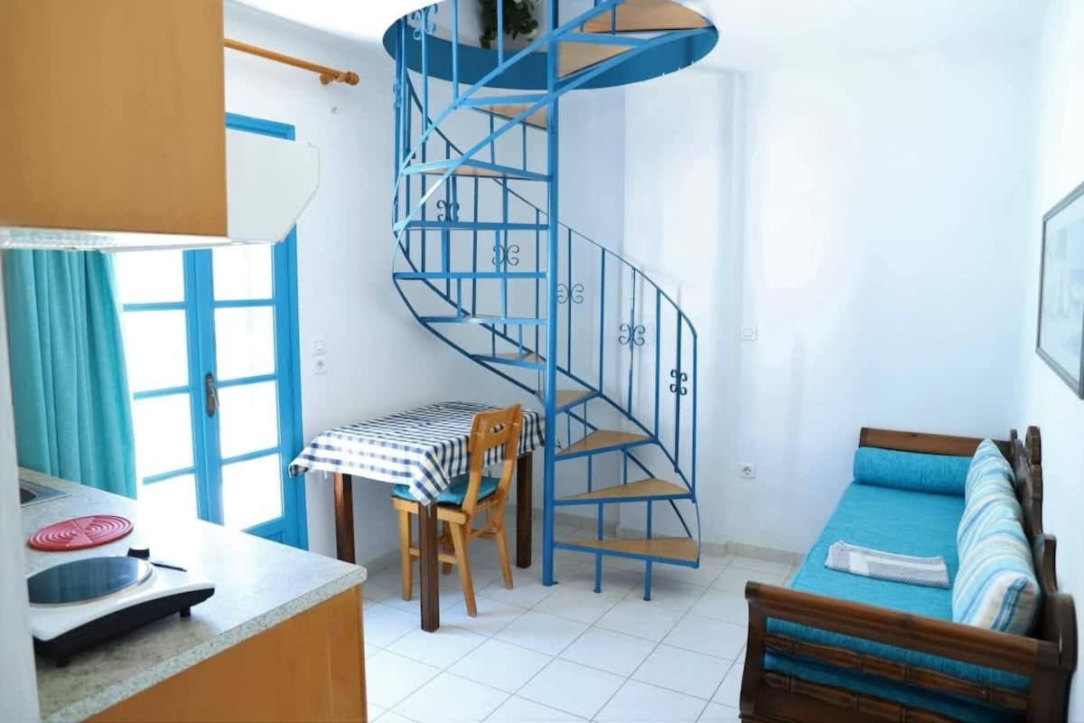 Santorini Seaside Retreat - Flora'S Summer Escape Perísza Kültér fotó