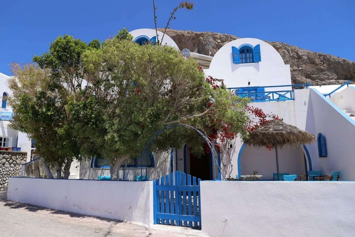 Santorini Seaside Retreat - Flora'S Summer Escape Perísza Kültér fotó