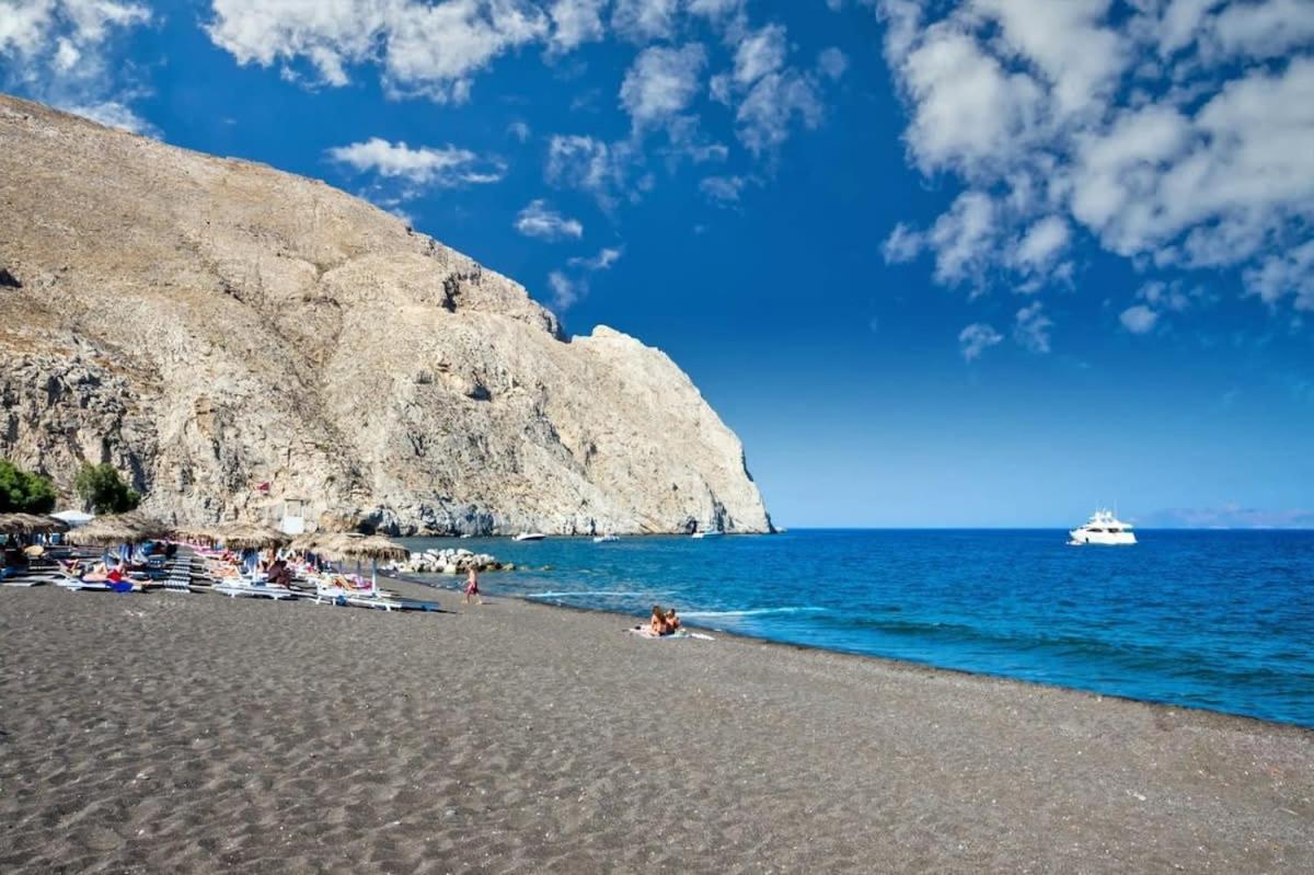 Santorini Seaside Retreat - Flora'S Summer Escape Perísza Kültér fotó